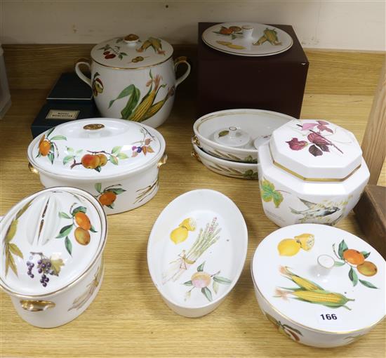 A quantity of Royal Worcester Evesham dinnerware